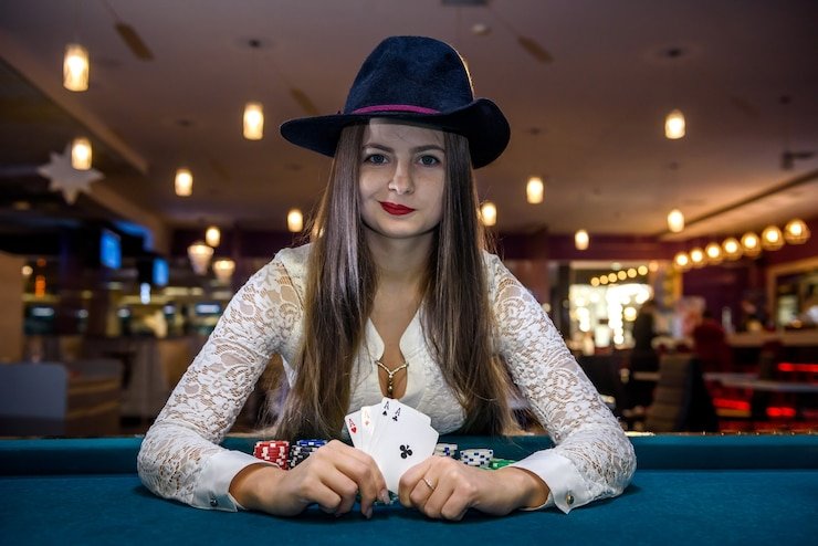 pokeronline77 editorial visual